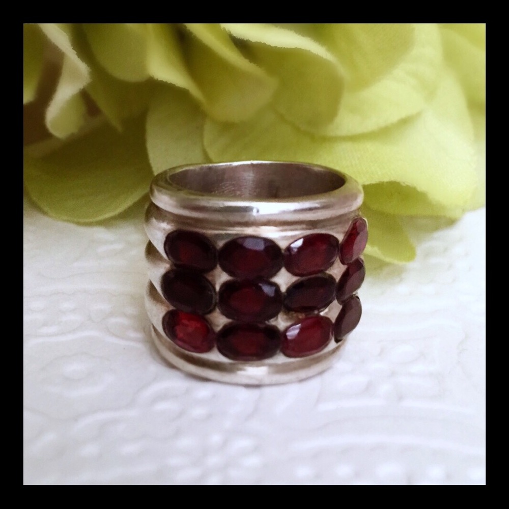 Heavy vintage sterling & garnet ring